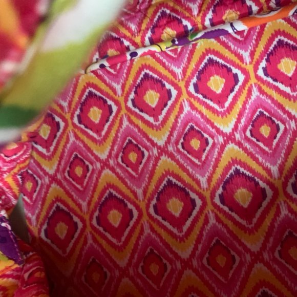 SOLD! VERA BRADLEY Large Travel Duffel Bag - Picture 5 of 12